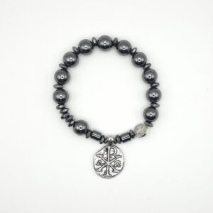 Decenario de pulsera con medalla del crismón.